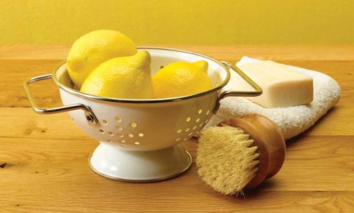 Use homemade cleaning products for the ozone layer