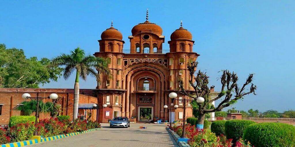 front gate of building Gujranwala