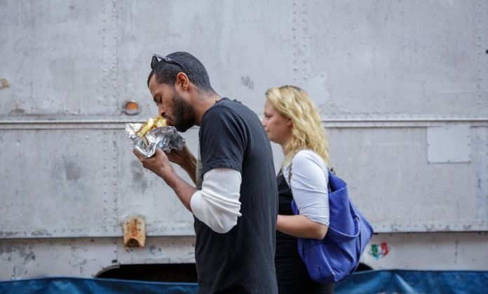 Don't Eat While Walking in Japan