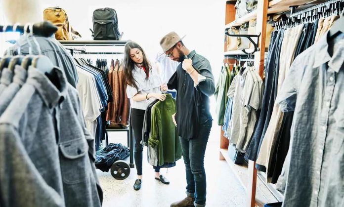 Customers go on scattering clothes