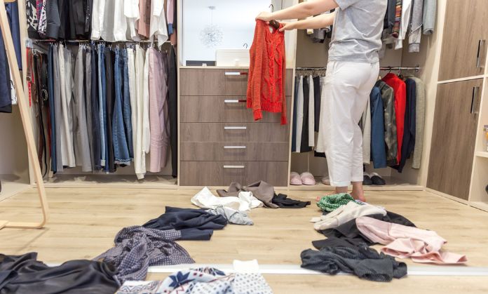 They leave the clothes in the try room