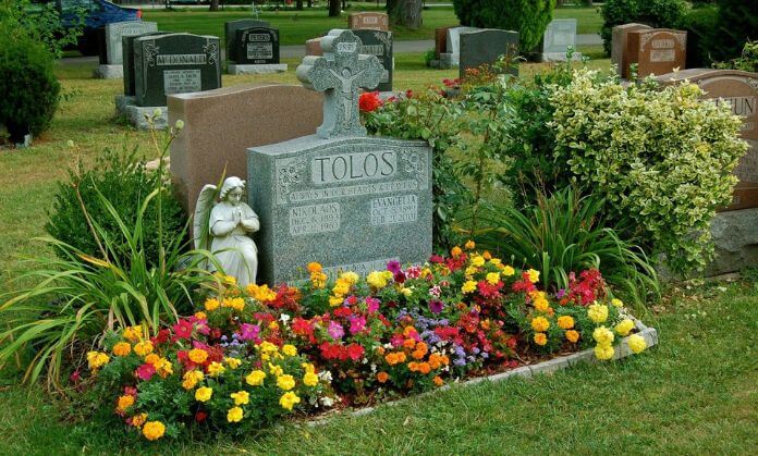 Donate Flowers For Soldiers' graves in Memorial Day