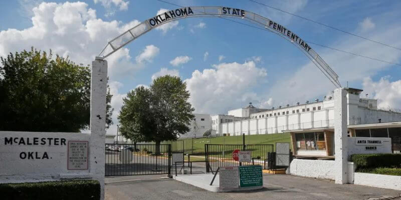 a gate to a building 